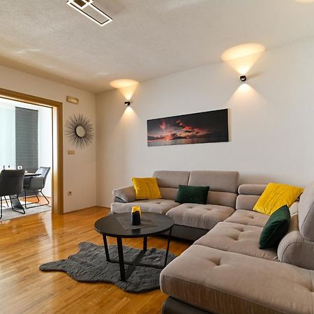 Apartmani Cesarica Trogir Exteriör bild