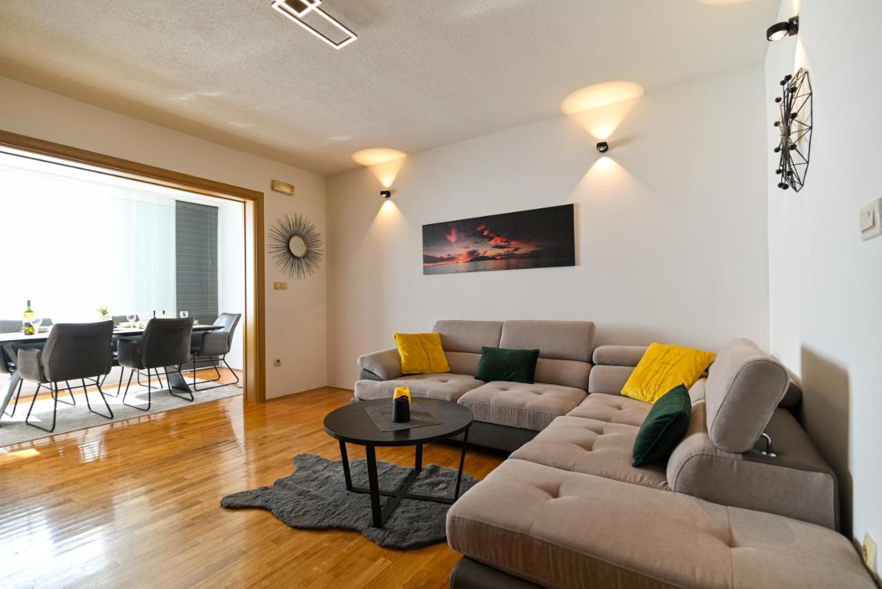 Apartmani Cesarica Trogir Exteriör bild