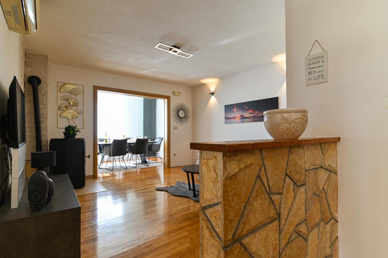 Apartmani Cesarica Trogir Exteriör bild