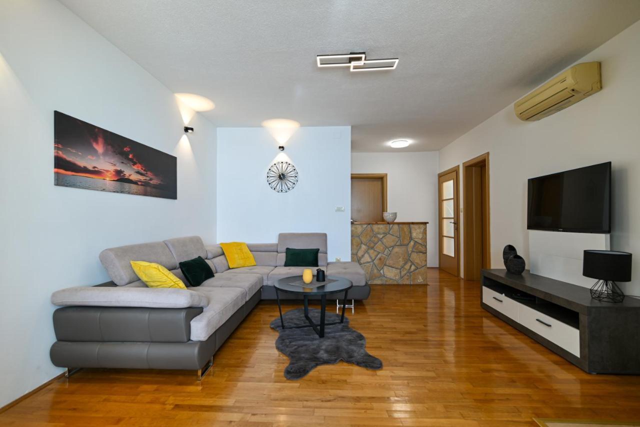 Apartmani Cesarica Trogir Exteriör bild