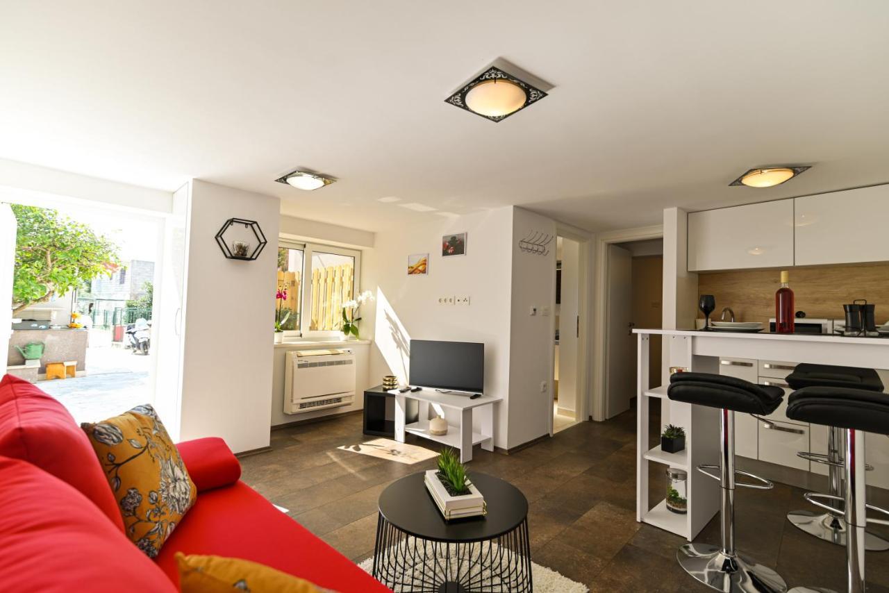 Apartmani Cesarica Trogir Exteriör bild