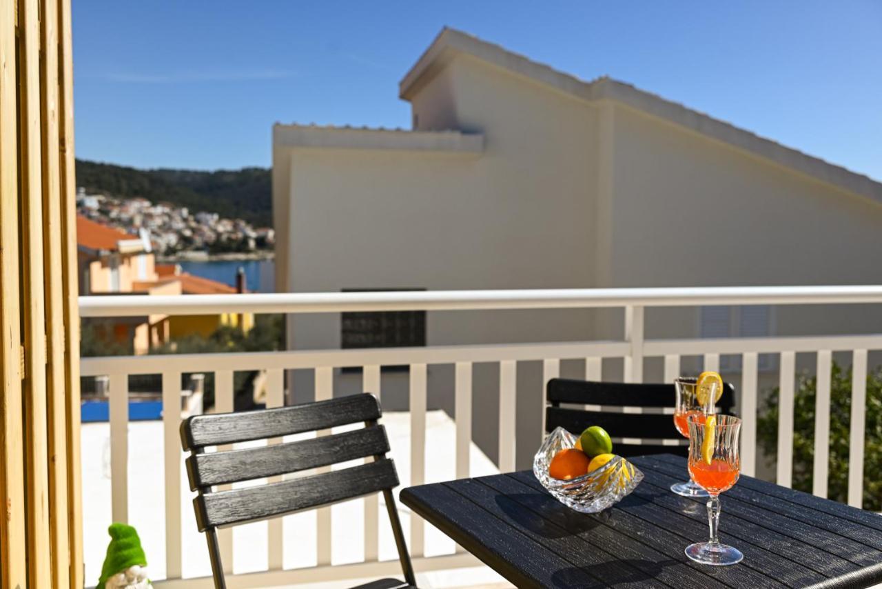 Apartmani Cesarica Trogir Exteriör bild