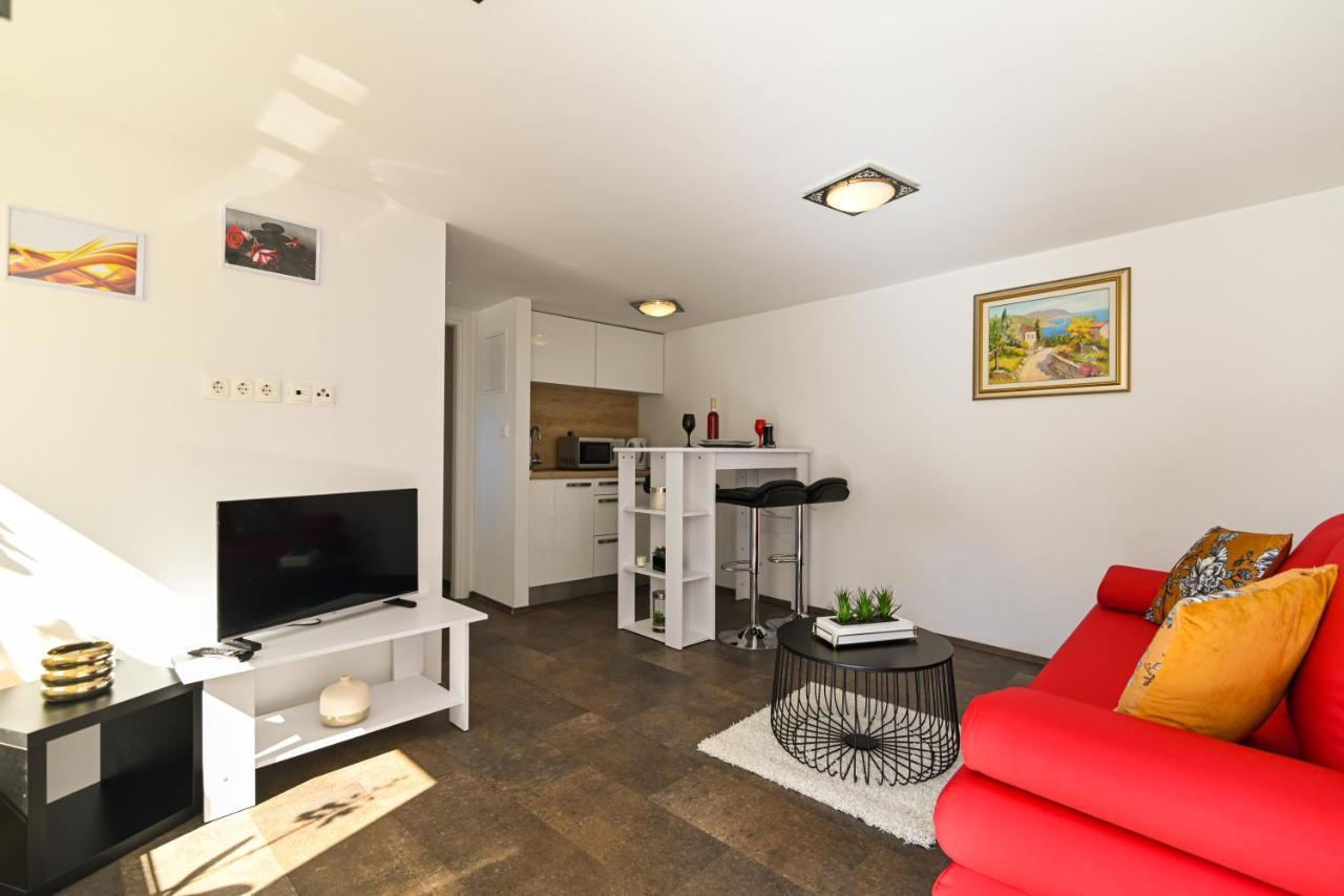 Apartmani Cesarica Trogir Exteriör bild