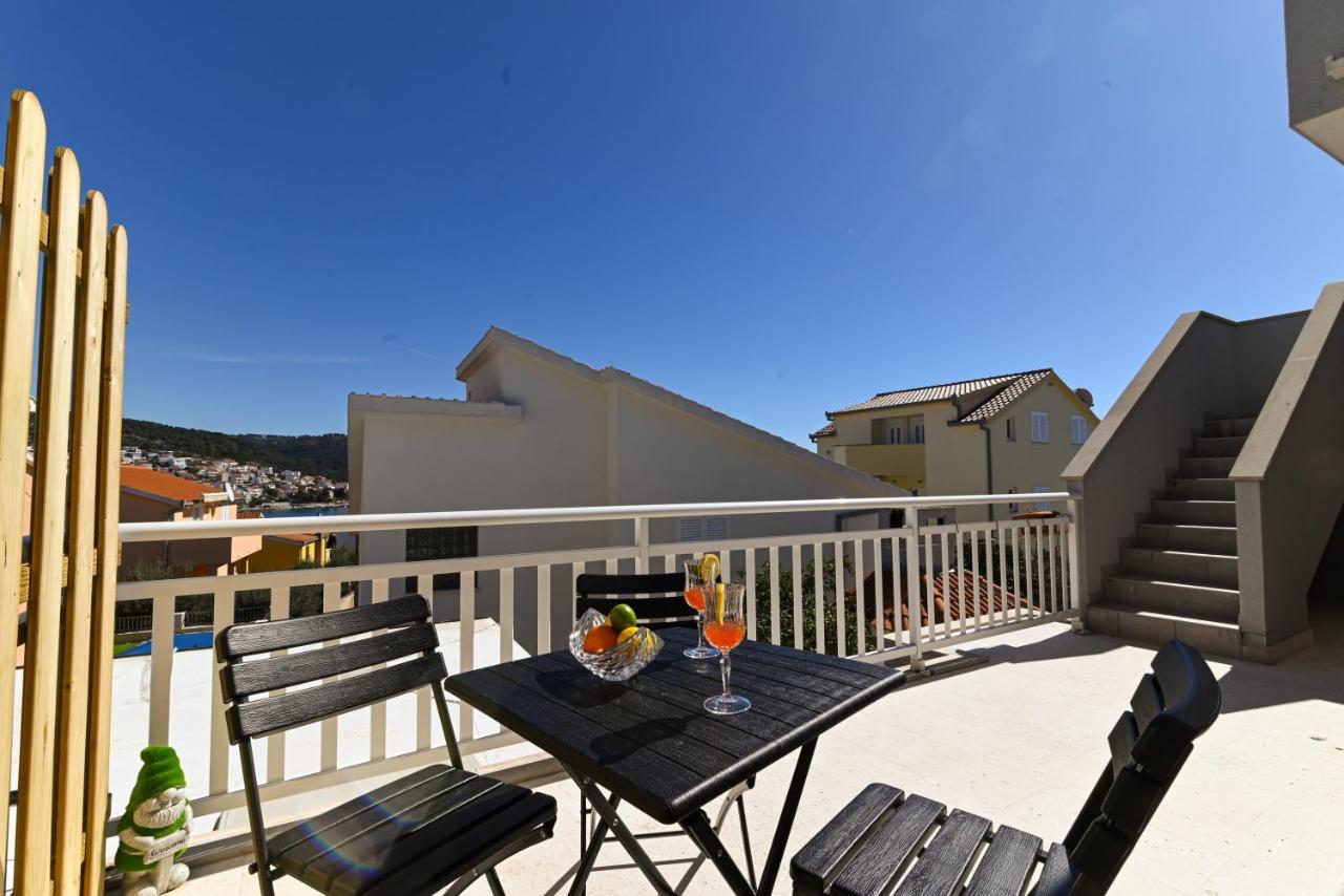Apartmani Cesarica Trogir Exteriör bild