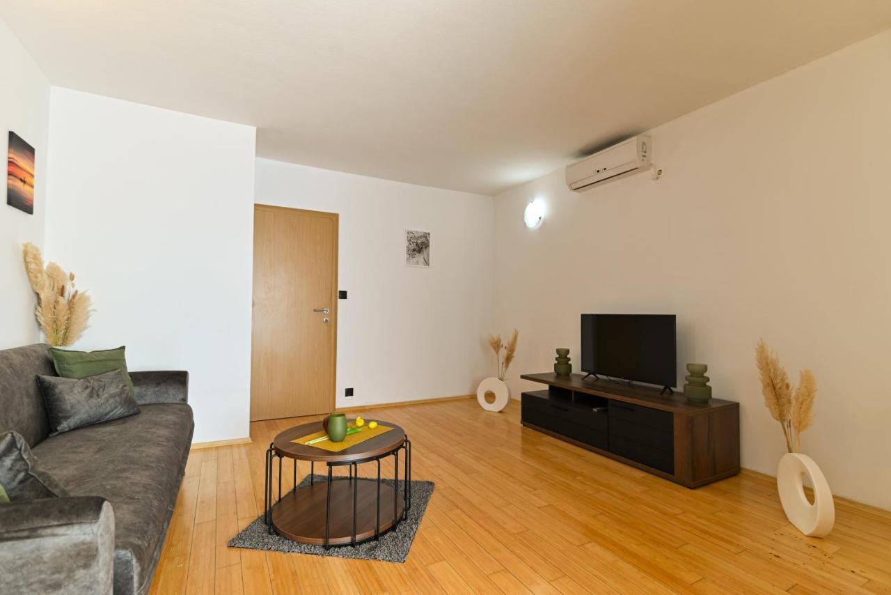 Apartmani Cesarica Trogir Exteriör bild